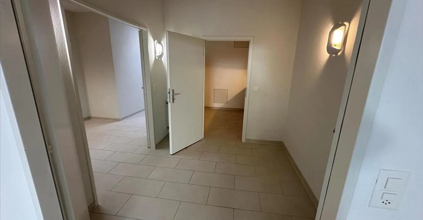 Mischgenutztes Gebäude mieten - Foto 1 von 10