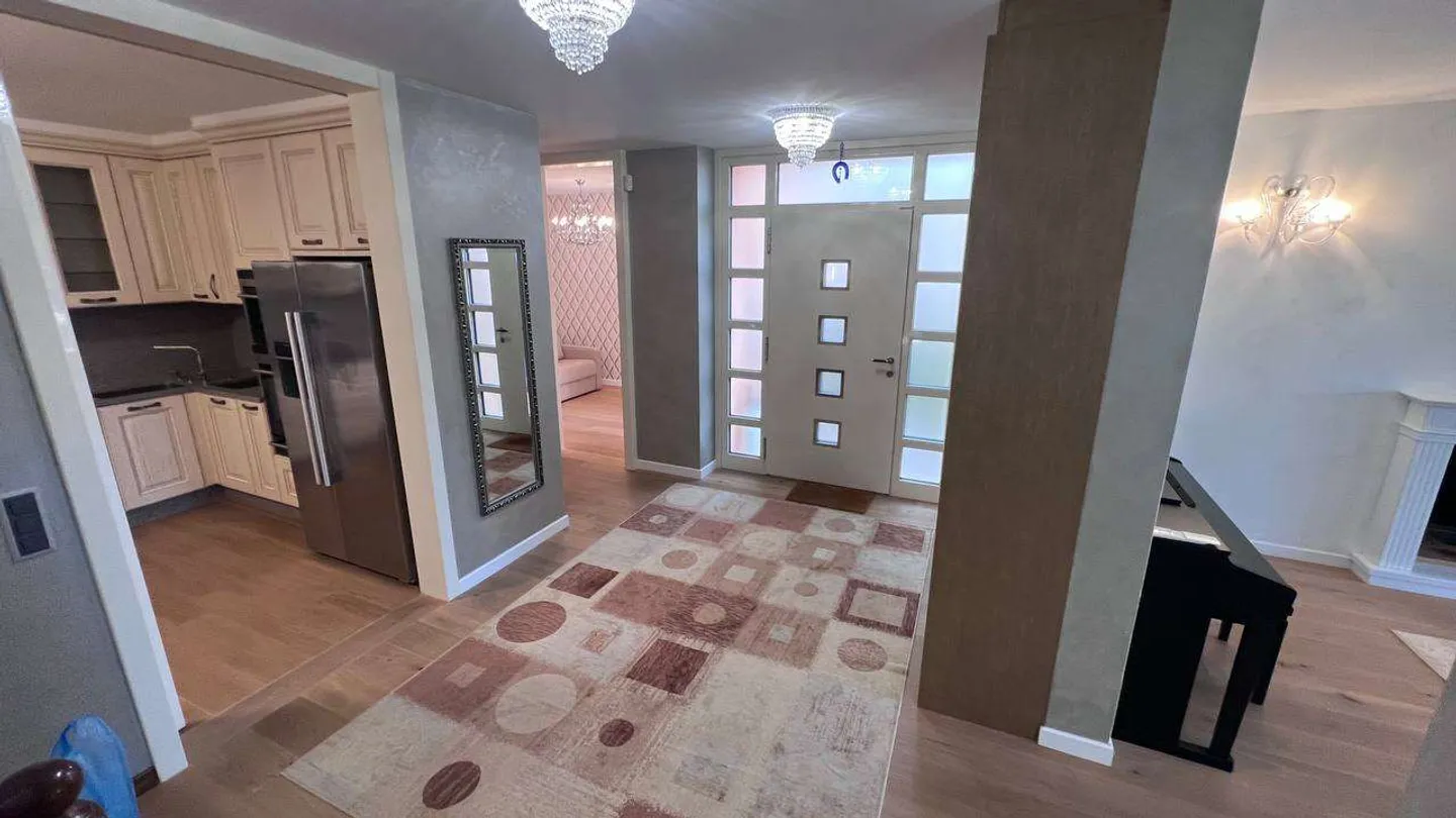 Villa da sogno con vista lago e piscina - Foto 10 di 13