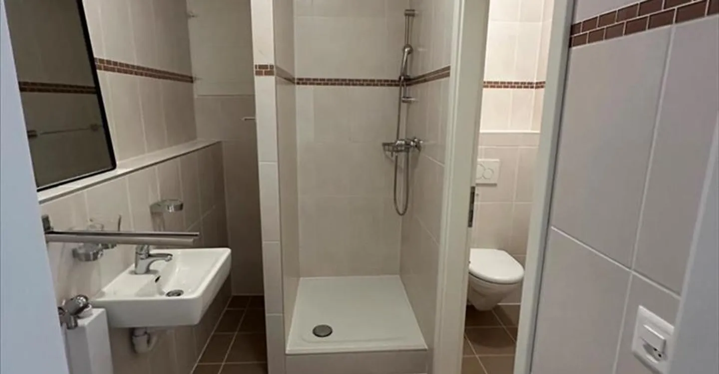 Mischgenutztes Gebäude mieten - Foto 7 von 10