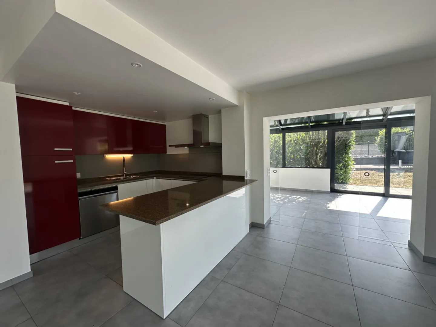 Moderne Villa mit Seeblick - Foto 4 von 13