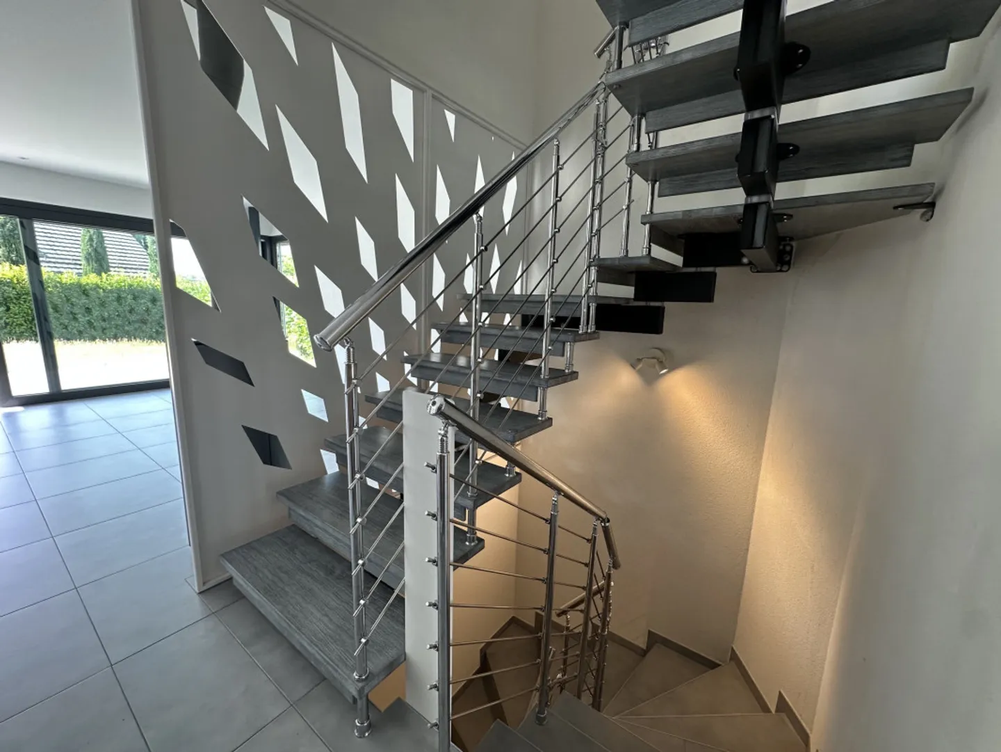 Moderne Villa mit Seeblick - Foto 8 von 13