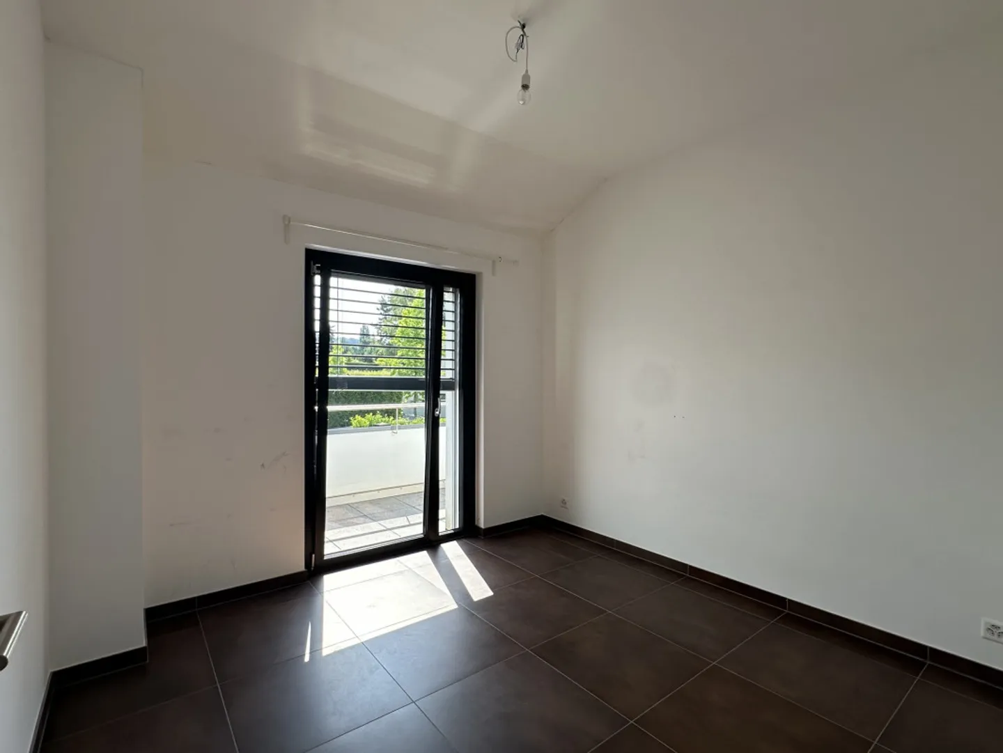 Moderne Villa mit Seeblick - Foto 11 von 13