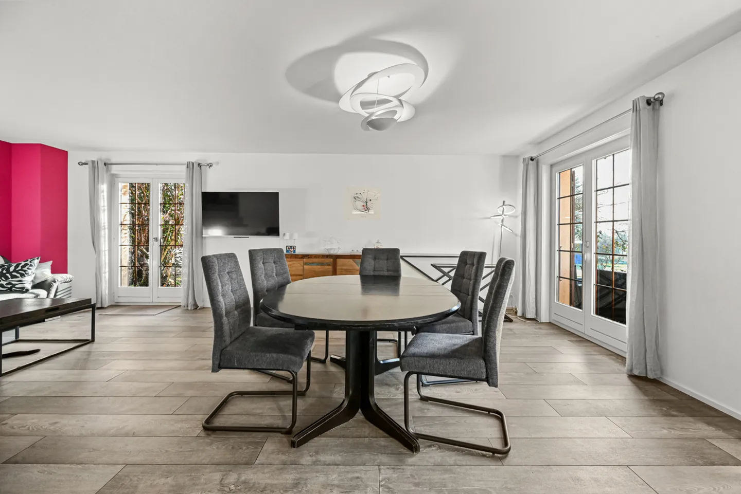 MONTREUX - DOUBLE VILLA, QUIET AREA - Photo 3 of 13