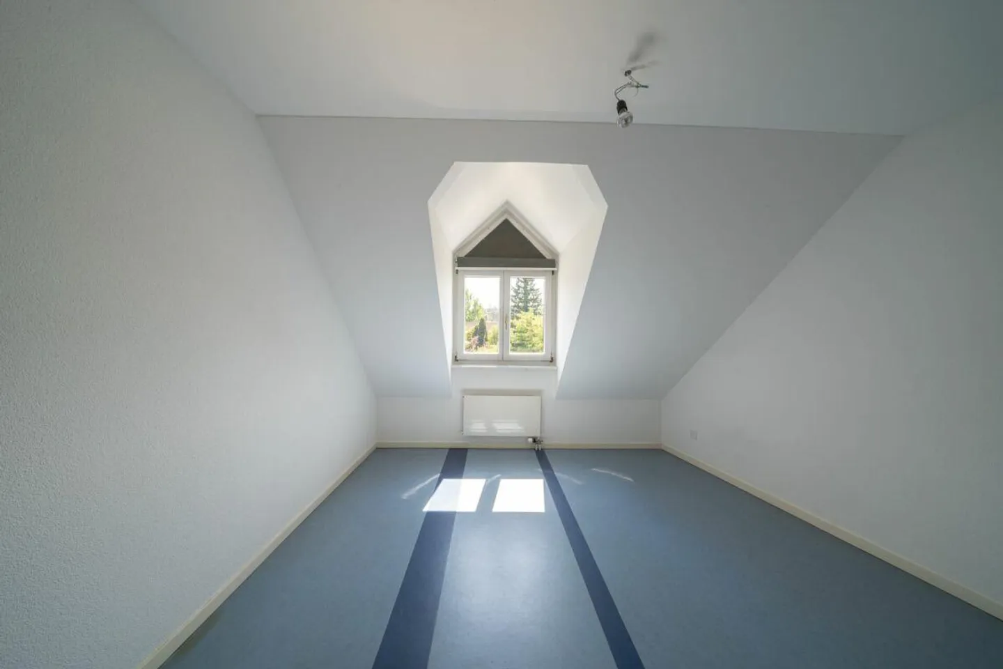 6.5-Zimmer-Maisonette-Wohnung mit 210m²  Wohnfläche - Foto 14 von 18