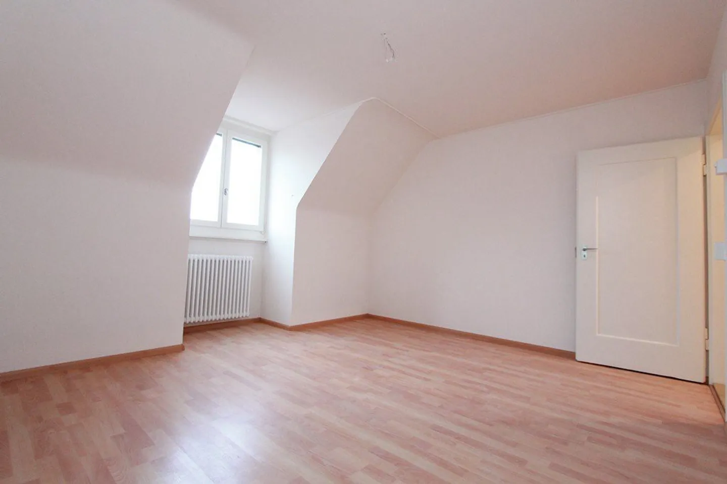 Apartment in new condition - centrally located in Bern for rent - Photo 2 of 8