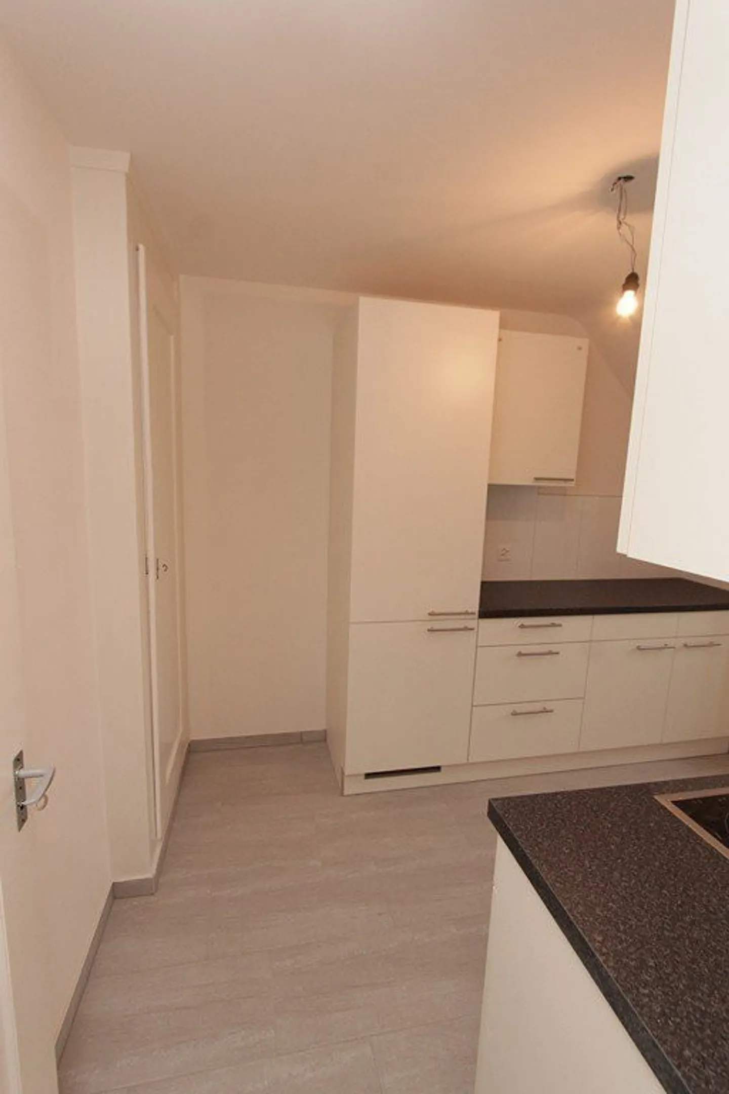 Apartment in new condition - centrally located in Bern for rent - Photo 5 of 8