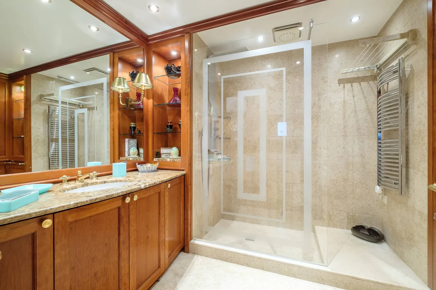 Luxuswohnung mit Terrasse - Foto 7 von 10