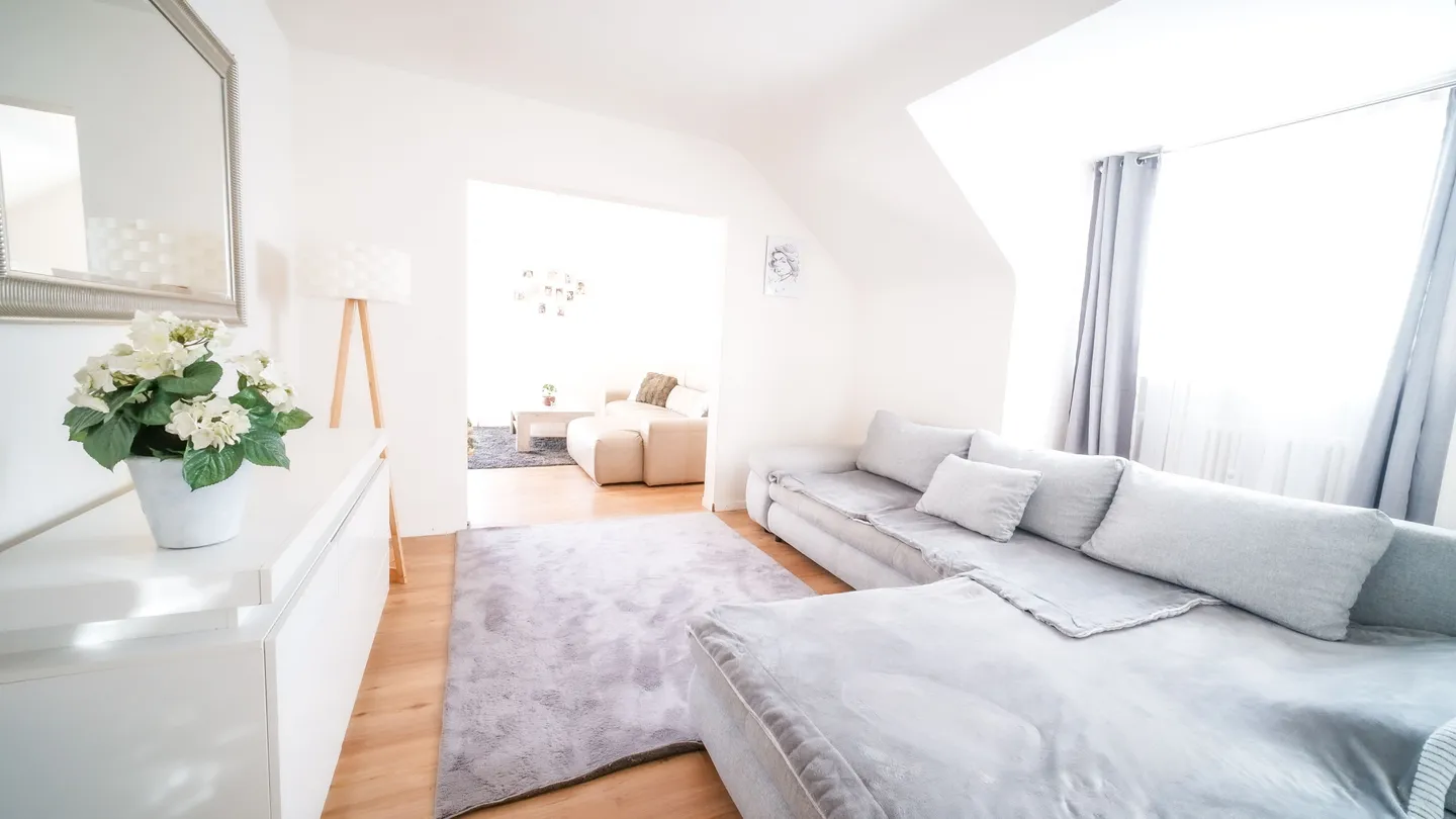 Attique moderne de 4 pièces à Riehen - Photo 2 sur 13