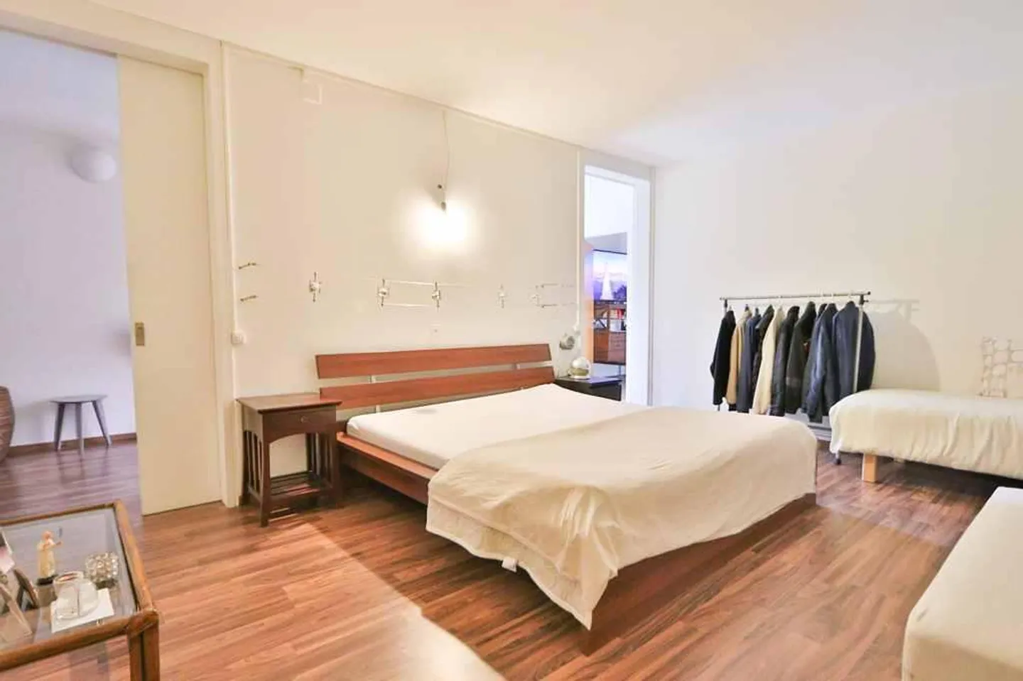 Maison bifamiliale avec grande réserve de construction dans un emplacement isolé - Photo 15 sur 19