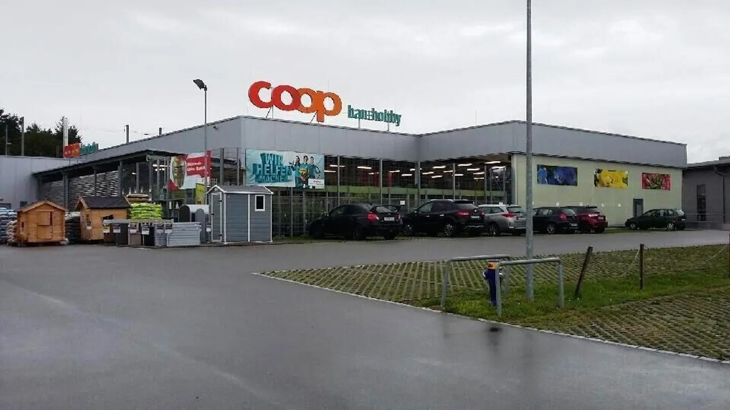 Parcheggio esterno conveniente in una posizione centrale - Foto 2 di 2