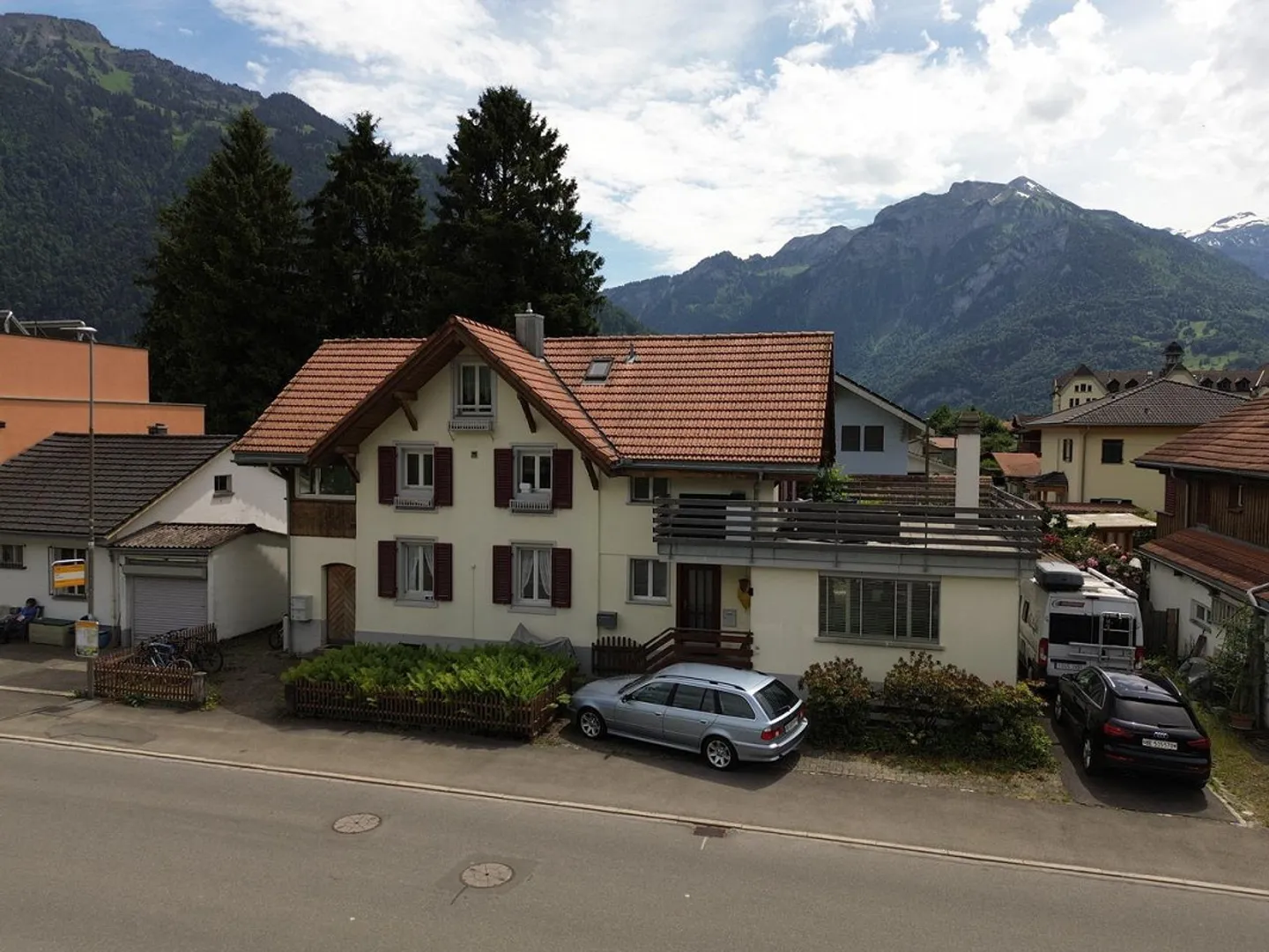 Residential building with 3 units - Photo 6 of 29