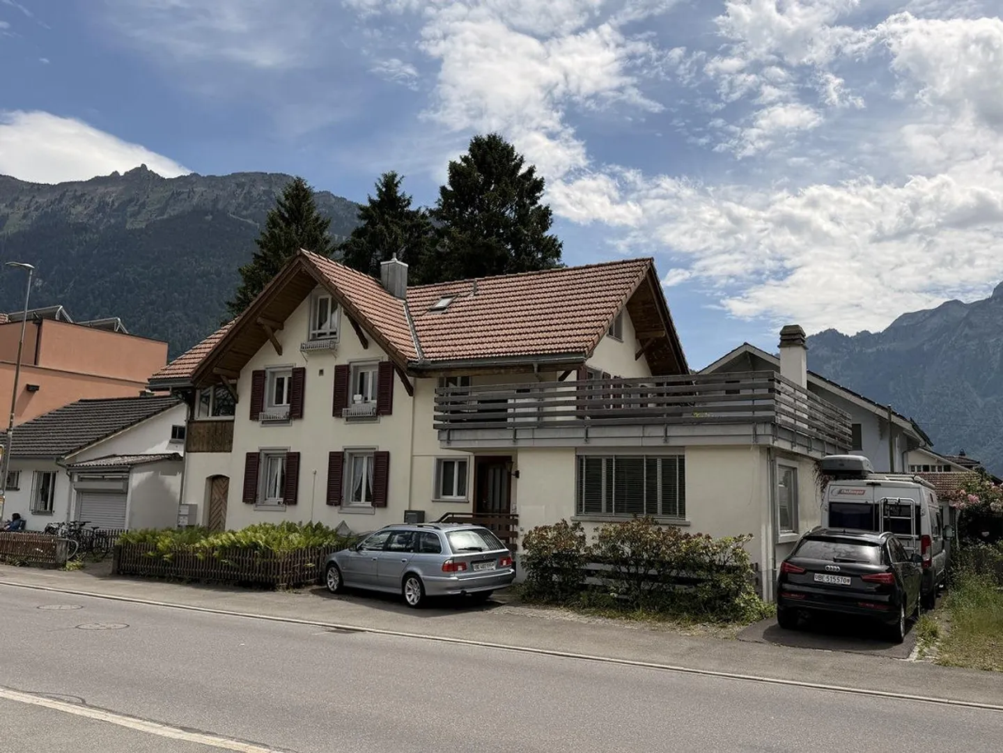 Residential building with 3 units - Photo 9 of 29