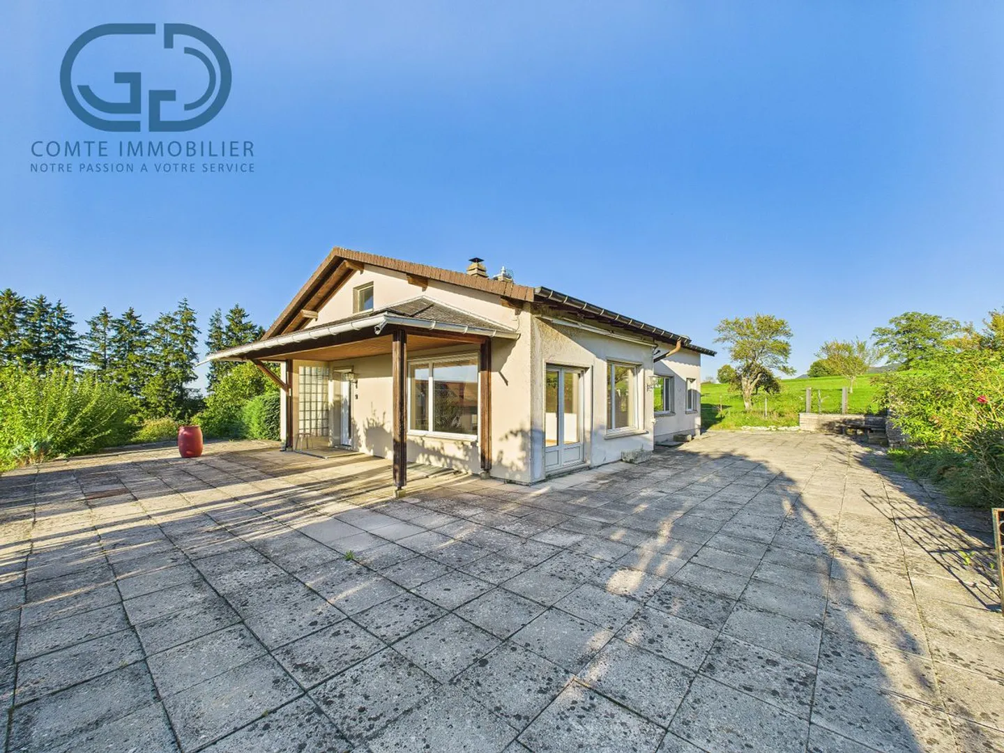 Individual villa on a large plot close to nature - Photo 2 of 13