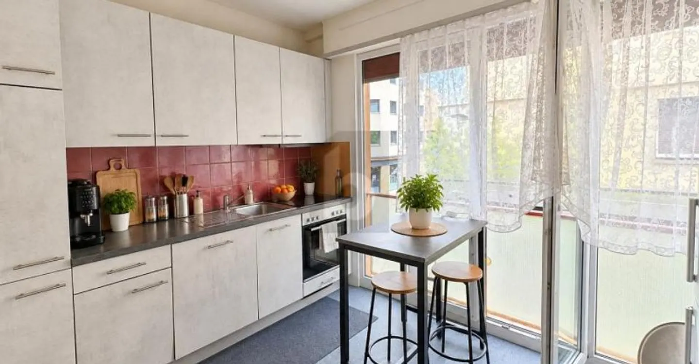 Geräumig und ideal gelegen - Foto 5 von 6