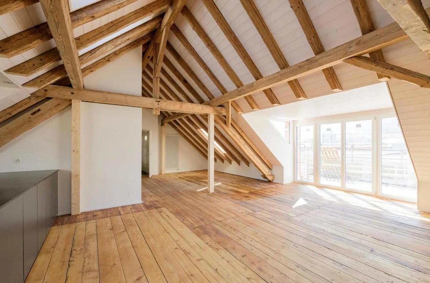 Unique 3.5-room attic loft apartment with charm - New tenant wanted from 01.07.2026 - Photo 1 of 6