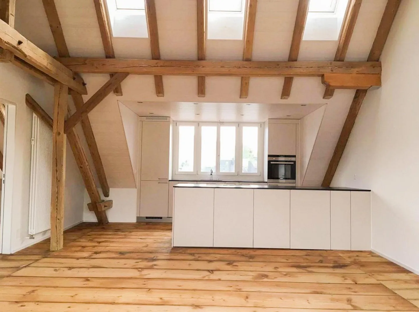 Unique 3.5-room attic loft apartment with charm - New tenant wanted from 01.07.2026 - Photo 2 of 6