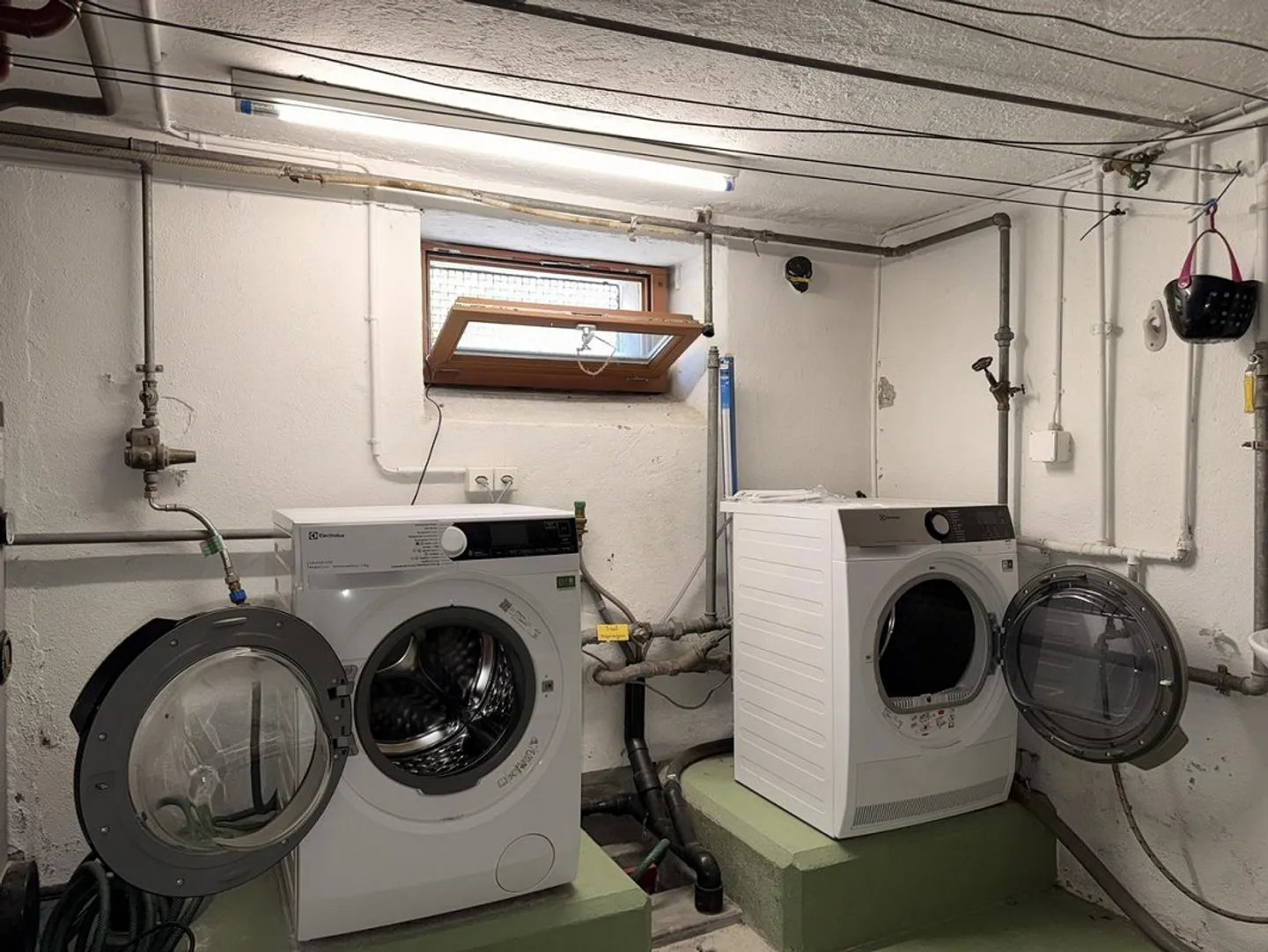 Residential building with 3 units - Photo 22 of 29
