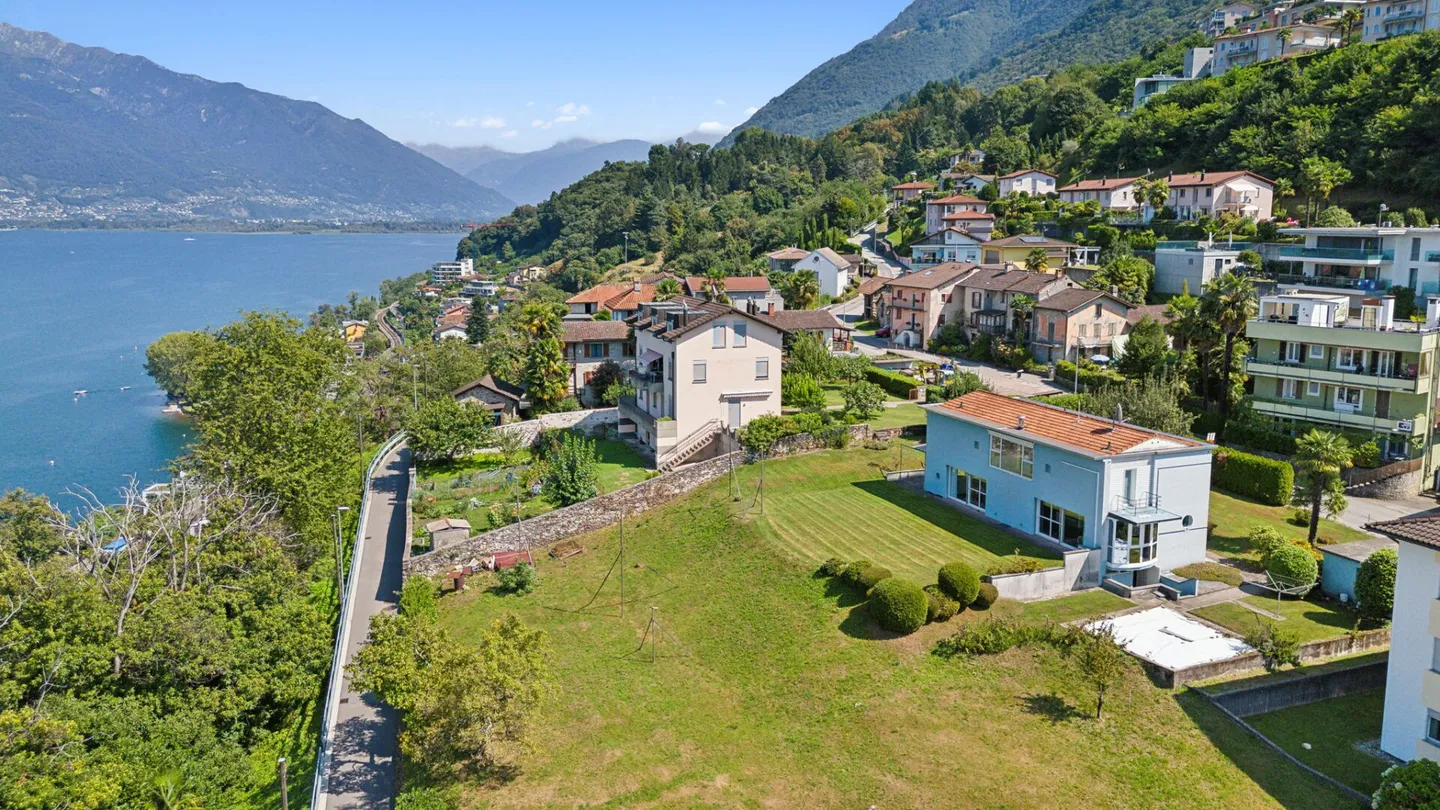 Terreno edificabile con vista lago non ostacolata - Foto 3 di 5