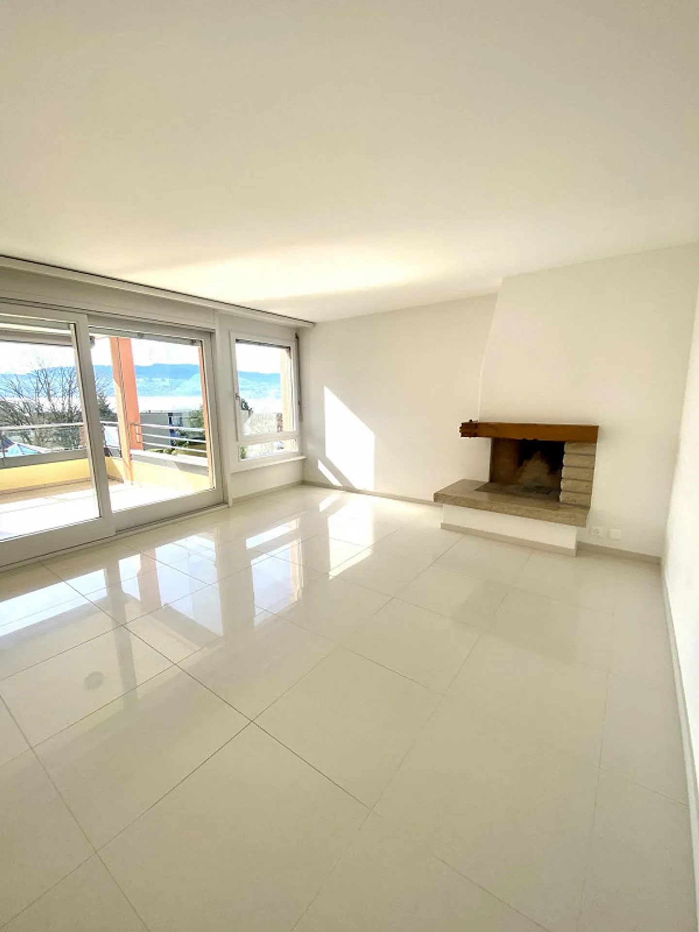 Appartement 4,5 pièces avec vue sur le lac - Photo 5 sur 14