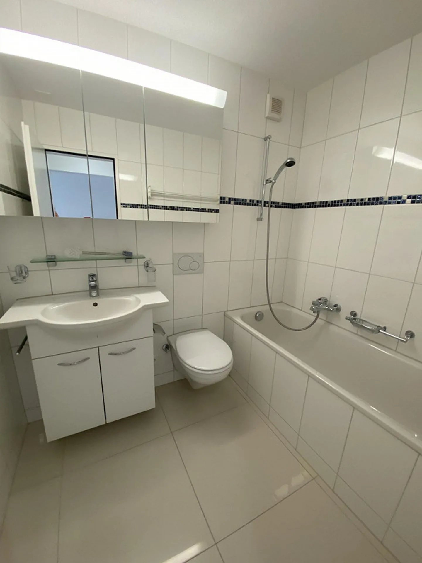 Appartement 4,5 pièces avec vue sur le lac - Photo 8 sur 14