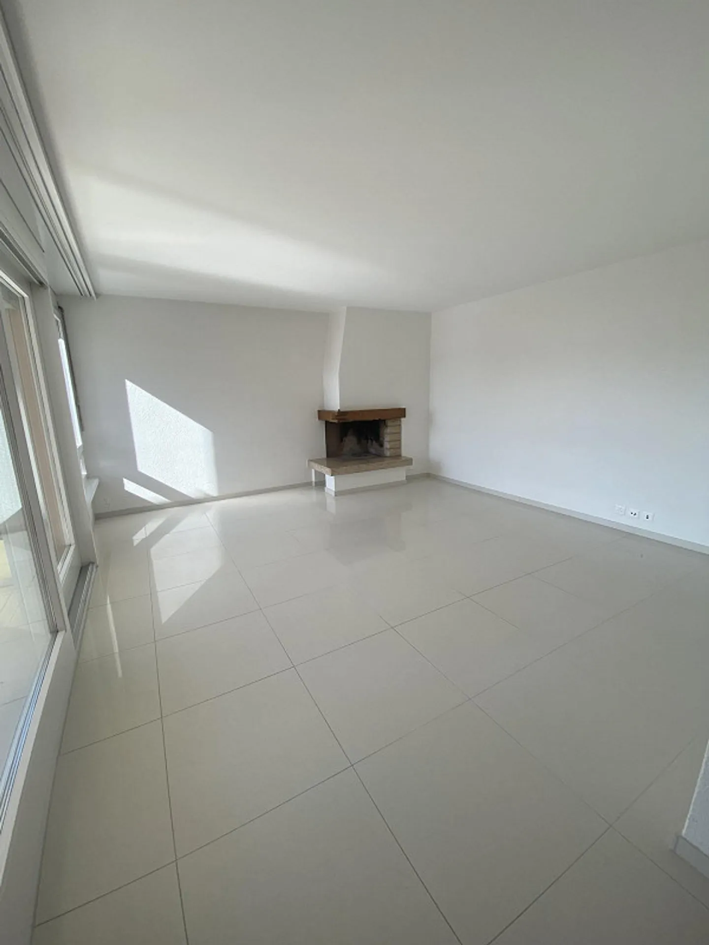 Appartement 4,5 pièces avec vue sur le lac - Photo 4 sur 14