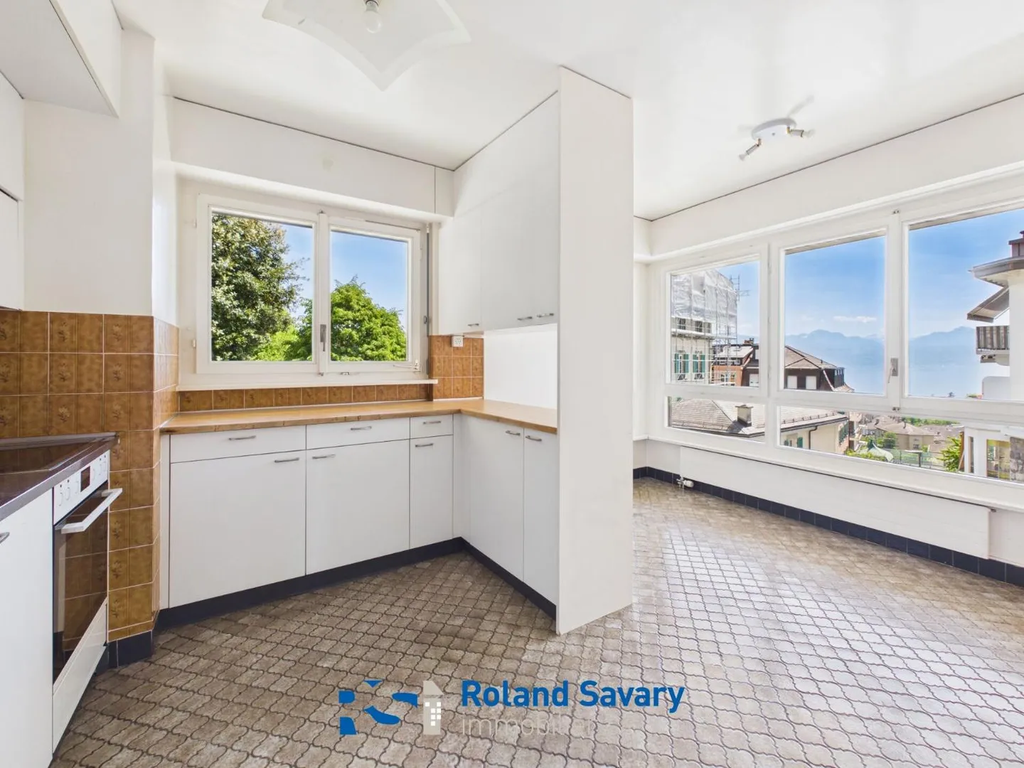 2.5 Room Apartment - Photo 1 of 9