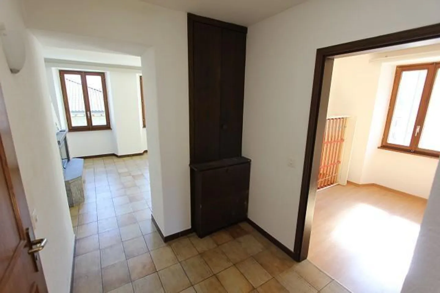 Appartement de 5 1/2 pièces au dernier étage avec jardin et pergola - Photo 8 sur 15