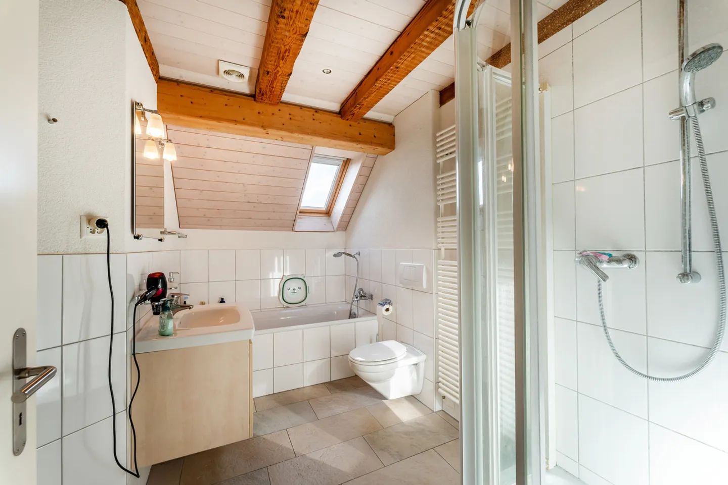 Wohnen unterm Dach – stilvoll, hell, einzigartig - Foto 10 von 12