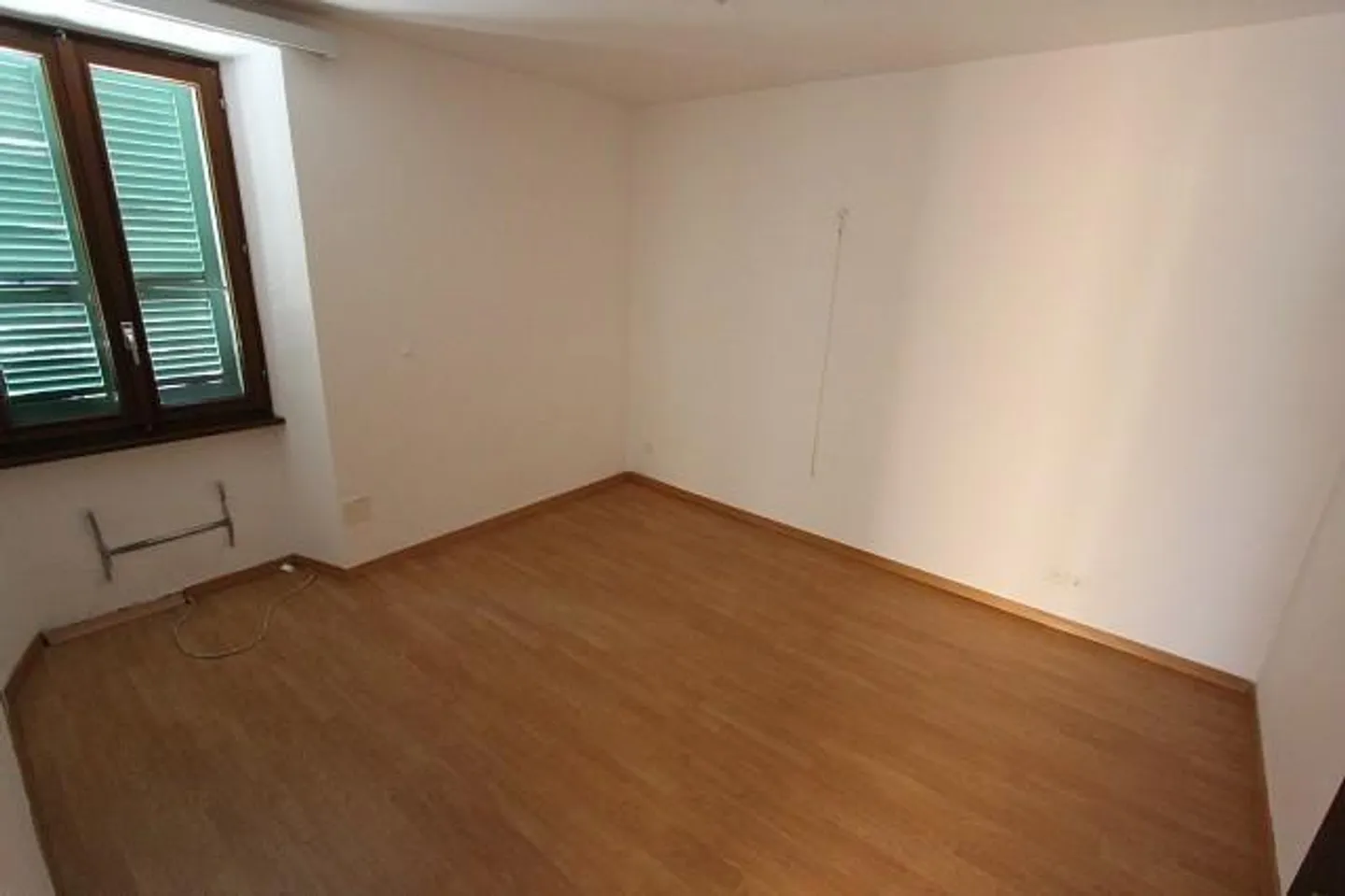 Appartement de 5 1/2 pièces au dernier étage avec jardin et pergola - Photo 9 sur 15