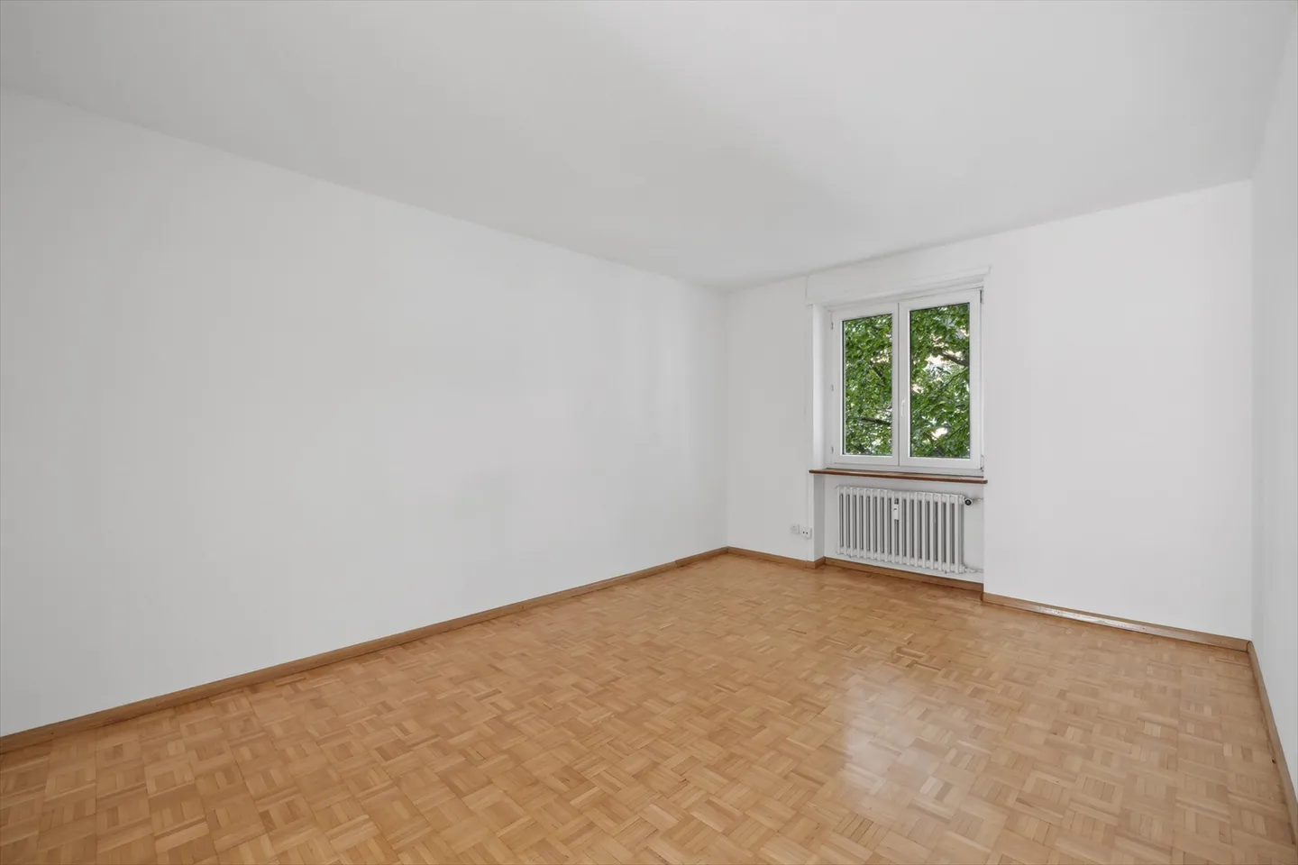 Charmante appartement 4 pièces dans un emplacement idéal - Photo 3 sur 11