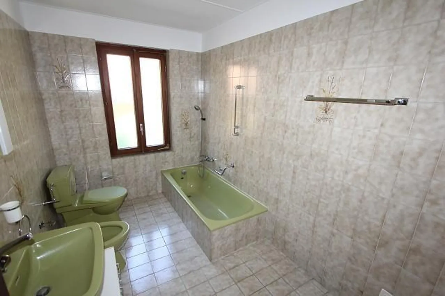 Appartement de 5 1/2 pièces au dernier étage avec jardin et pergola - Photo 10 sur 15