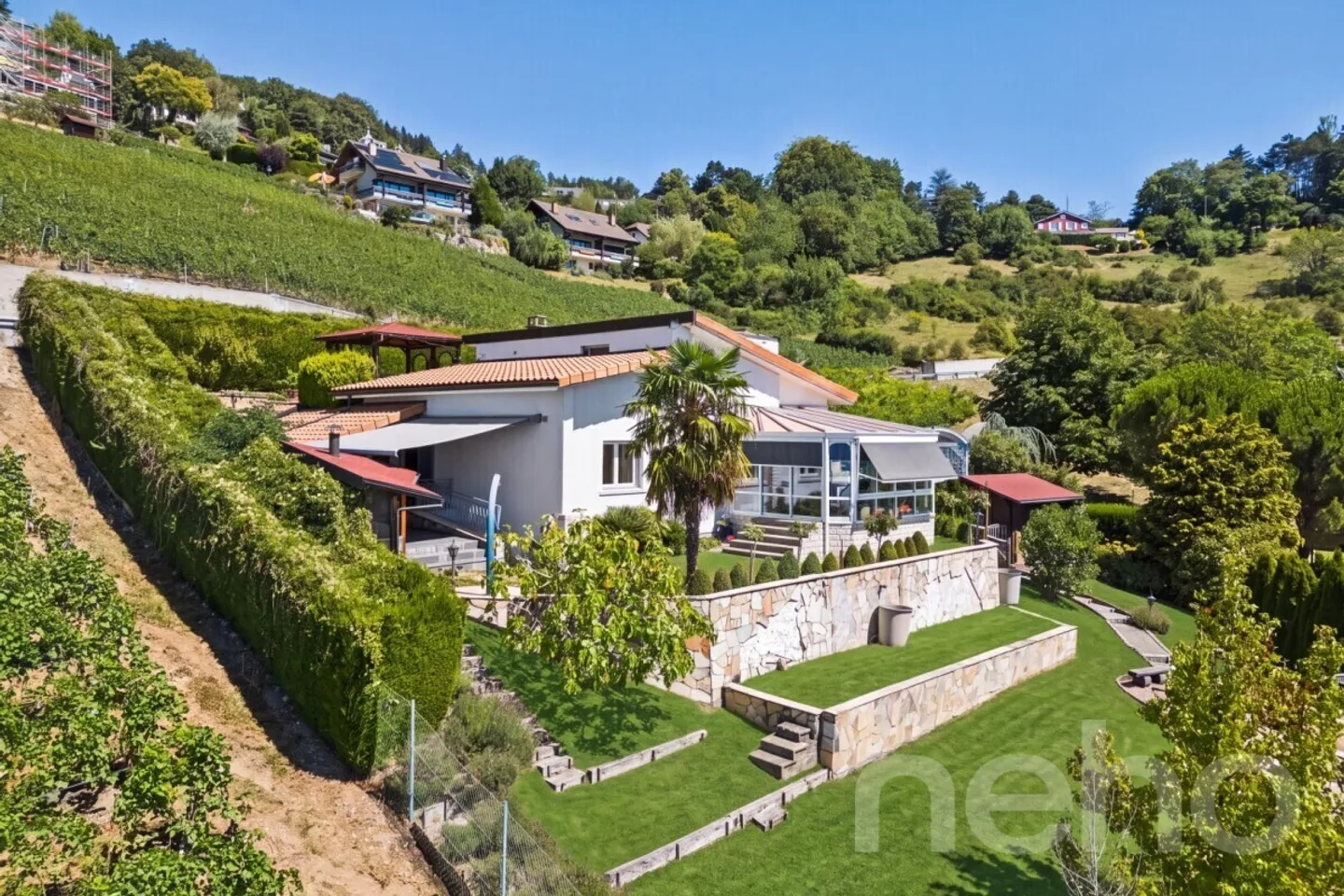 Between Lake and Vines: A Rare Property in Grandvaux - Photo 4 of 12