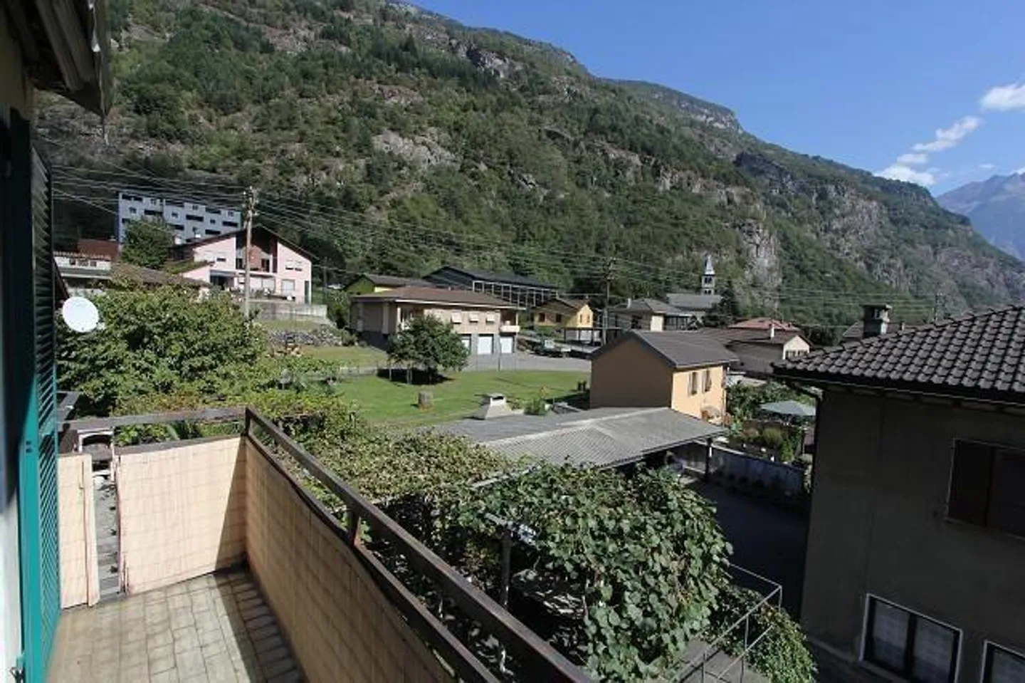 Appartement de 5 1/2 pièces au dernier étage avec jardin et pergola - Photo 14 sur 15