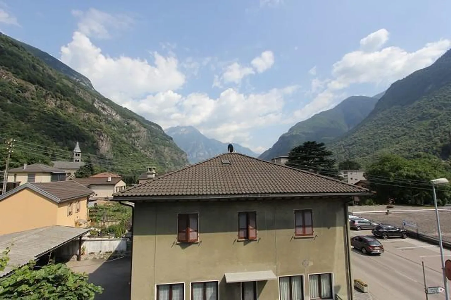 Appartement de 5 1/2 pièces au dernier étage avec jardin et pergola - Photo 15 sur 15