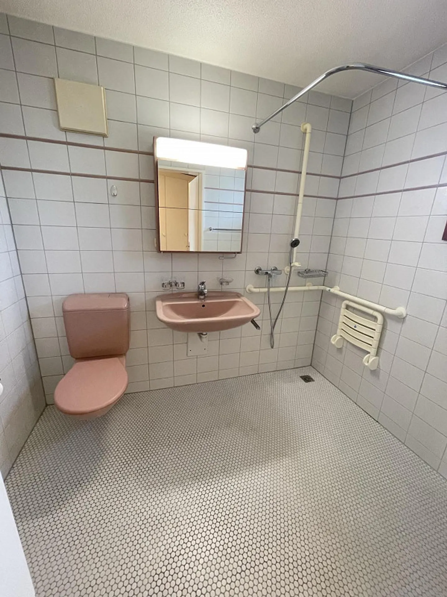 1.5 Room Apartment in Oberentfelden - Photo 6 of 7