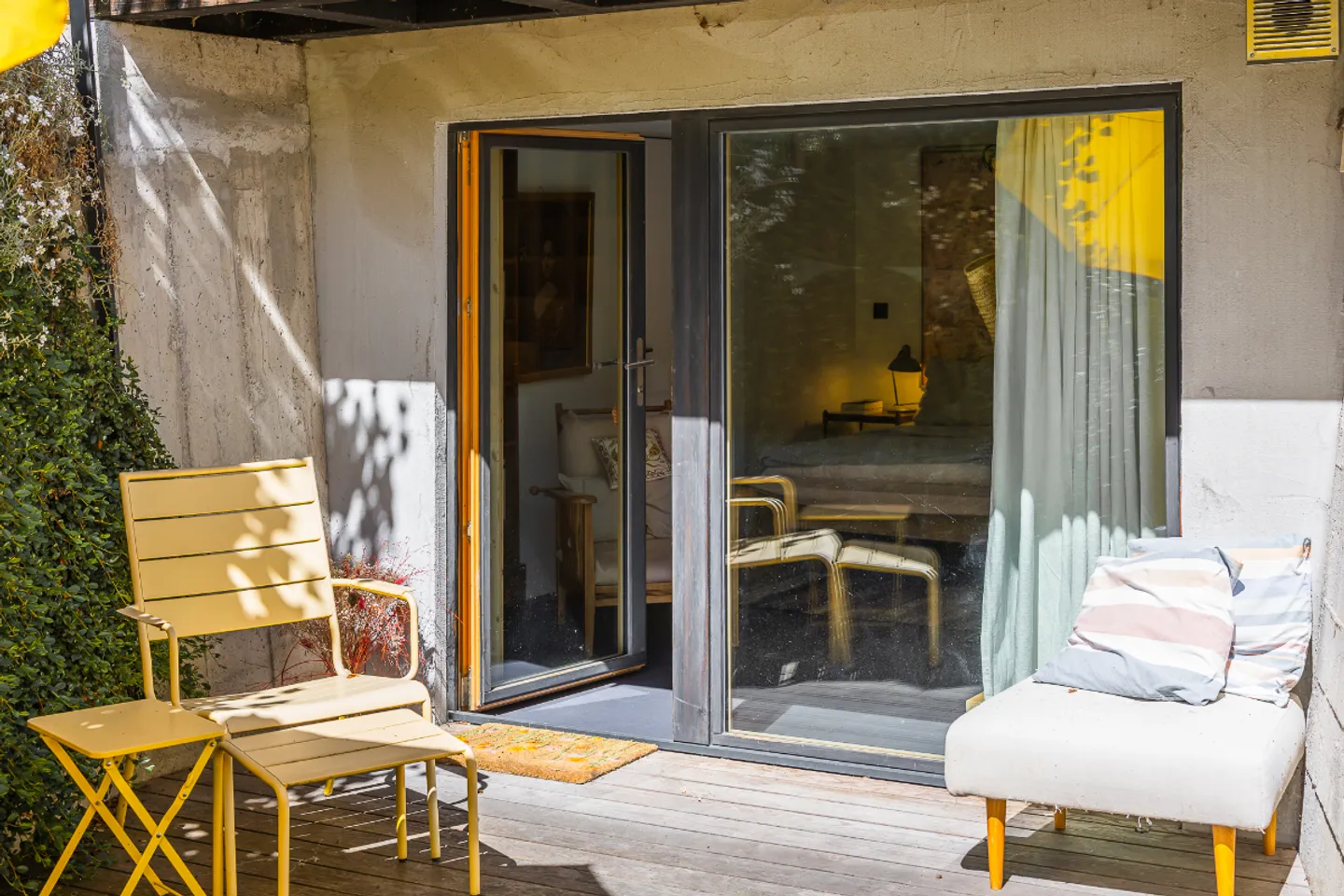 Proprietà di carattere: attico ristrutturato con giardino alberato - Foto 4 di 13