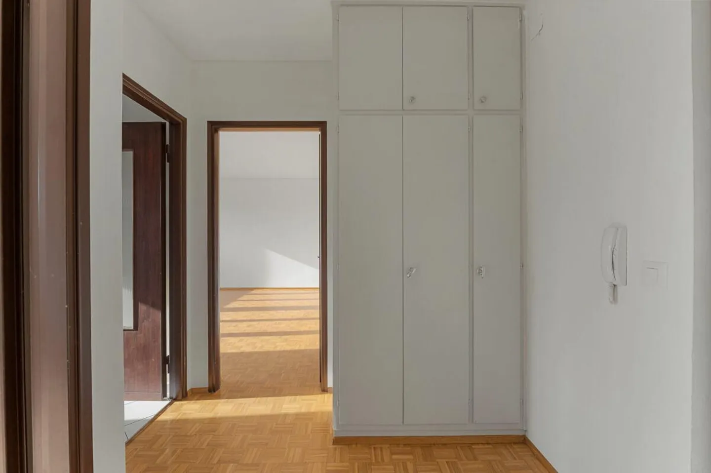 Appartamento luminoso 2.5 locali - Foto 4 di 10