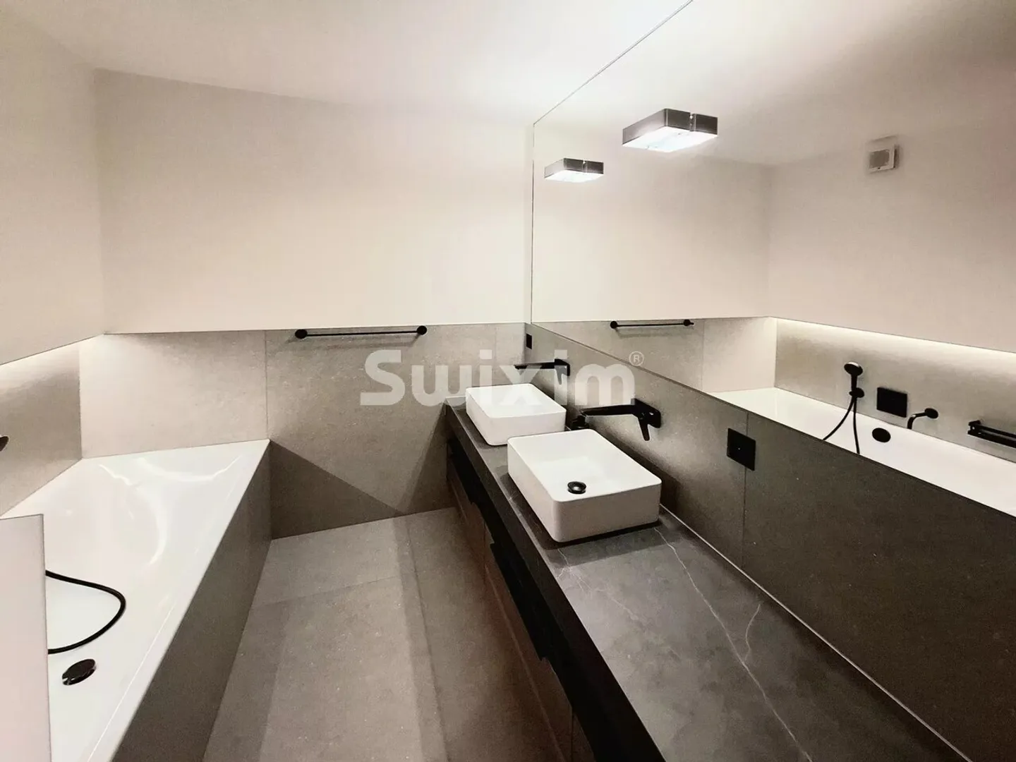 Magnificent high-end apartment - Photo 4 of 5