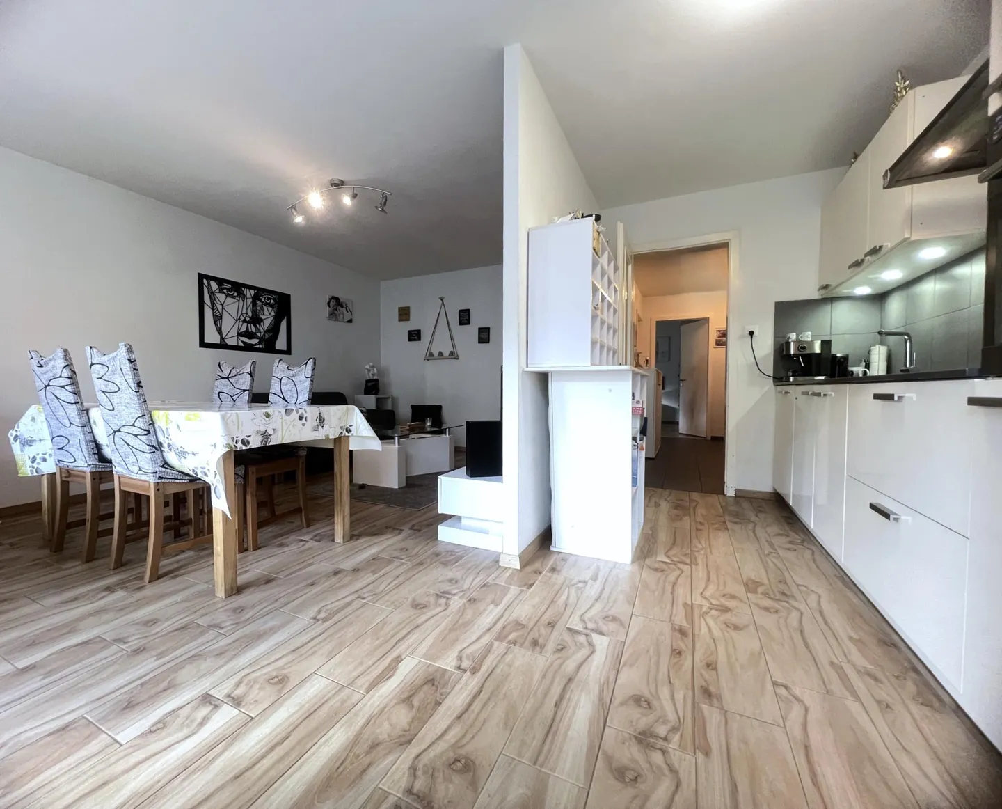 Apartment for sale - Photo 2 of 7