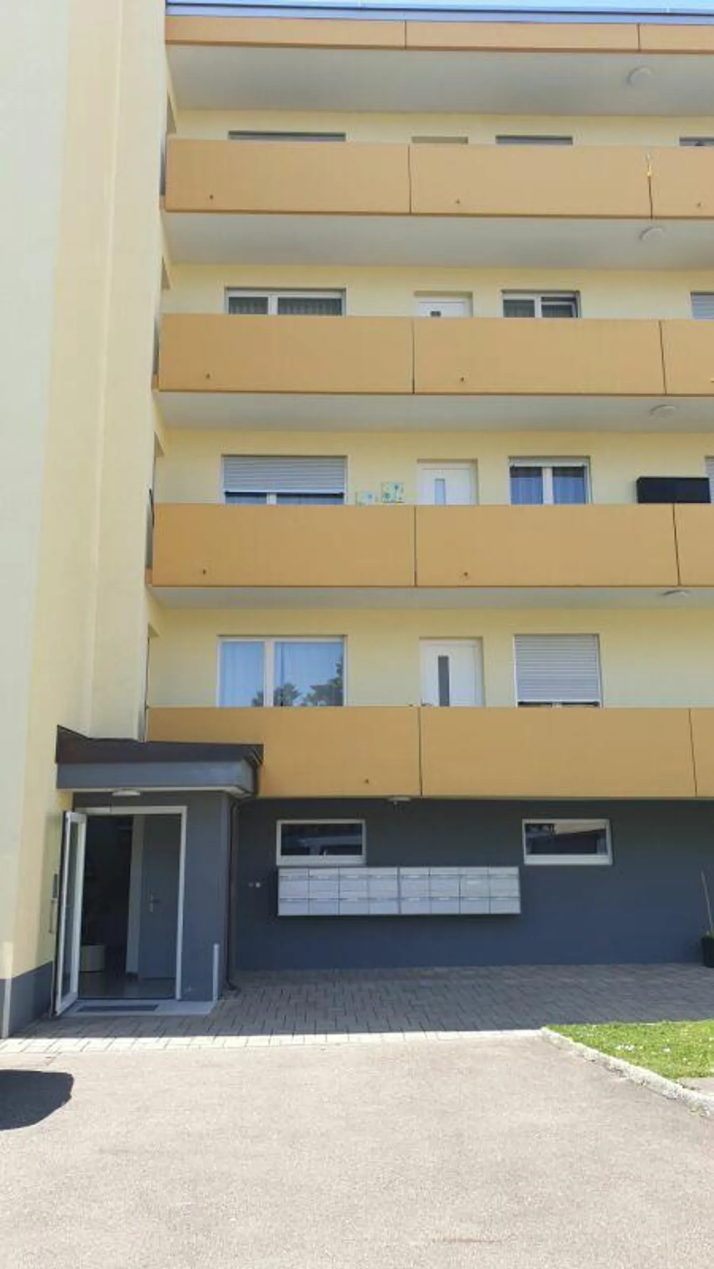 Cozy 2 Room Apartment - Photo 7 of 12