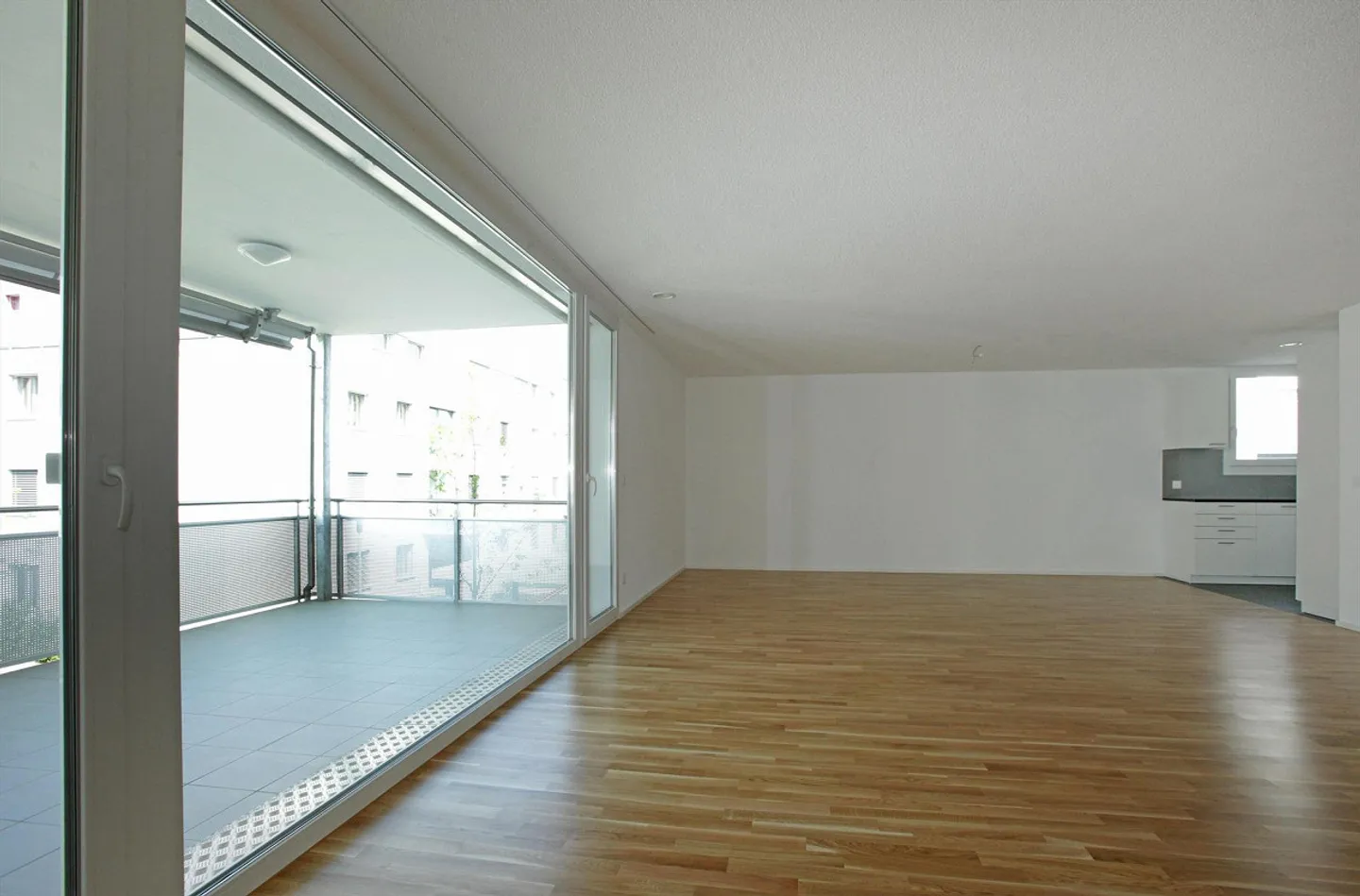 Modernes Apartment mit Terrasse - Foto 3 von 9