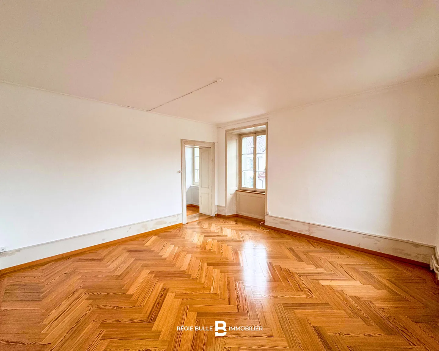 Bulle - Magnificent 4-room apartment for rent in the center of Bulle - Photo 3 of 11