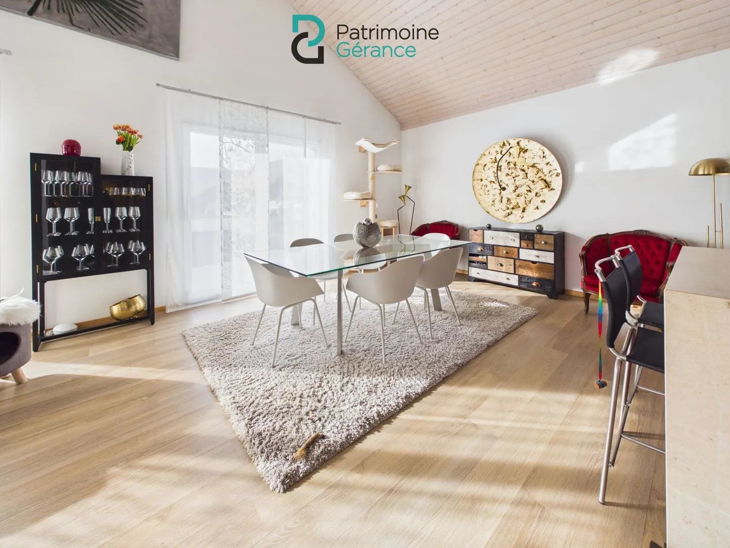 Maison familiale spacieuse à Gampelen - Photo 2 sur 16