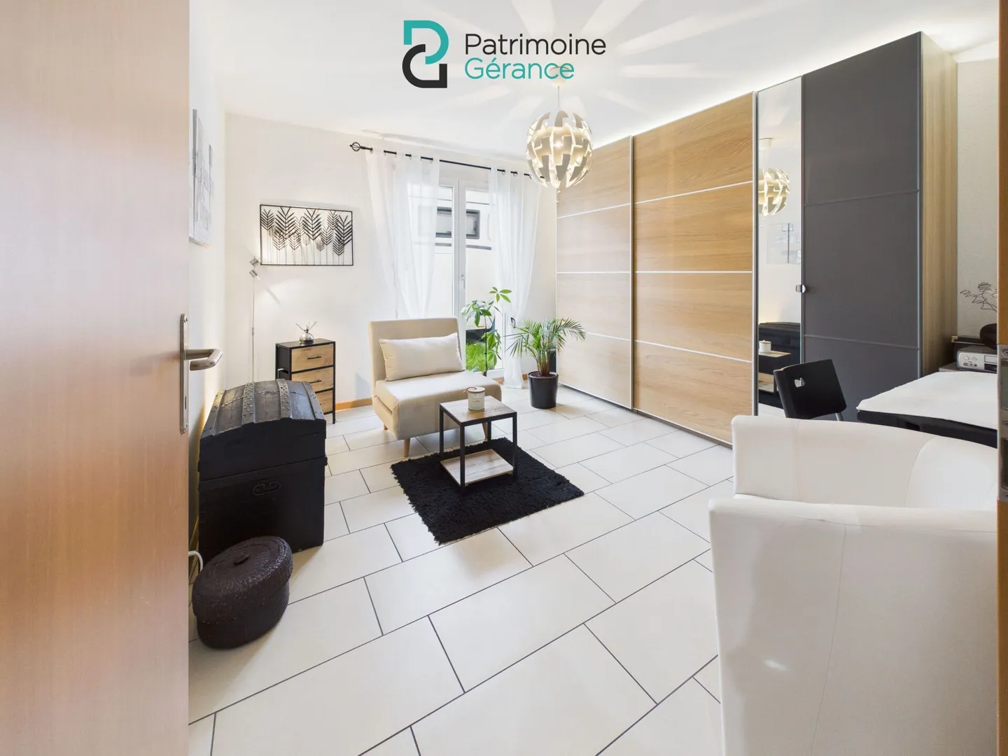 Maison familiale spacieuse à Gampelen - Photo 7 sur 16