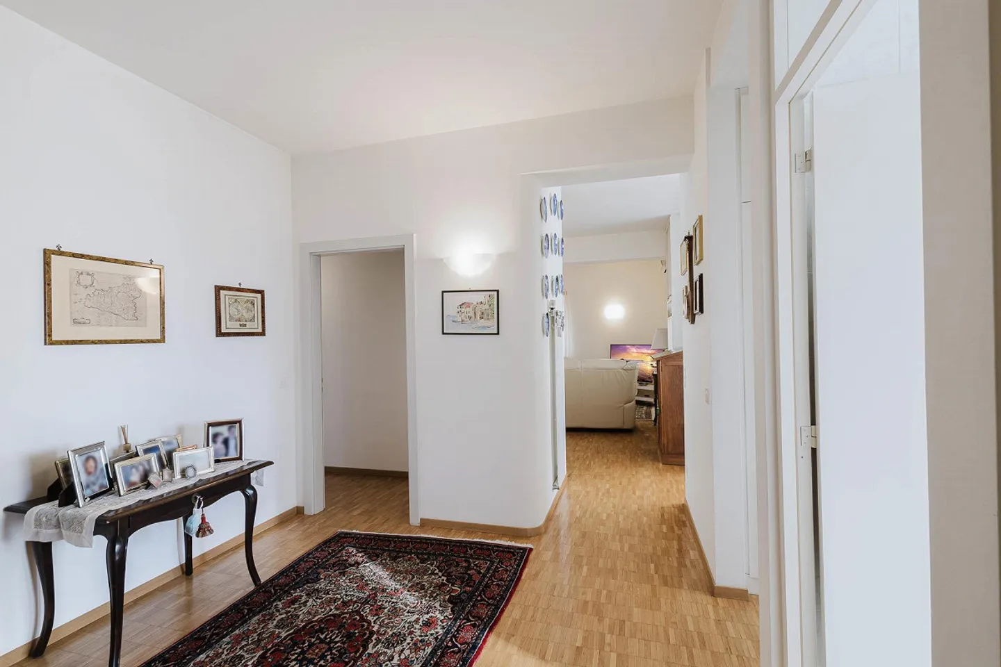 Cozy apartment in the city center - Photo 1 of 15