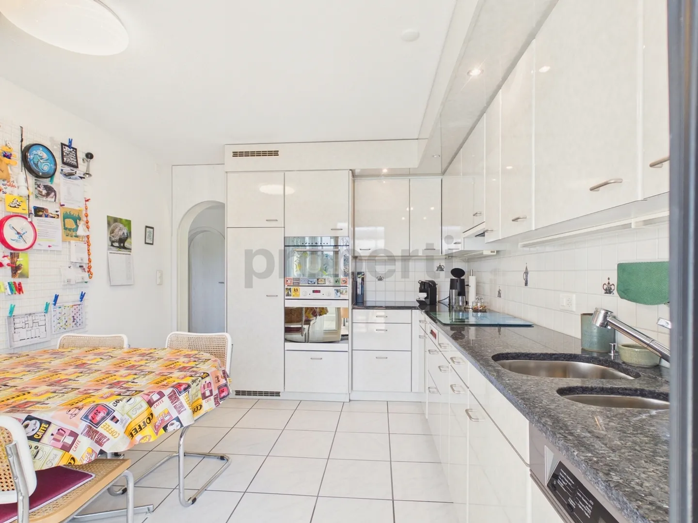 Modernes 4.5-Zimmer-Apartment - Foto 4 von 13