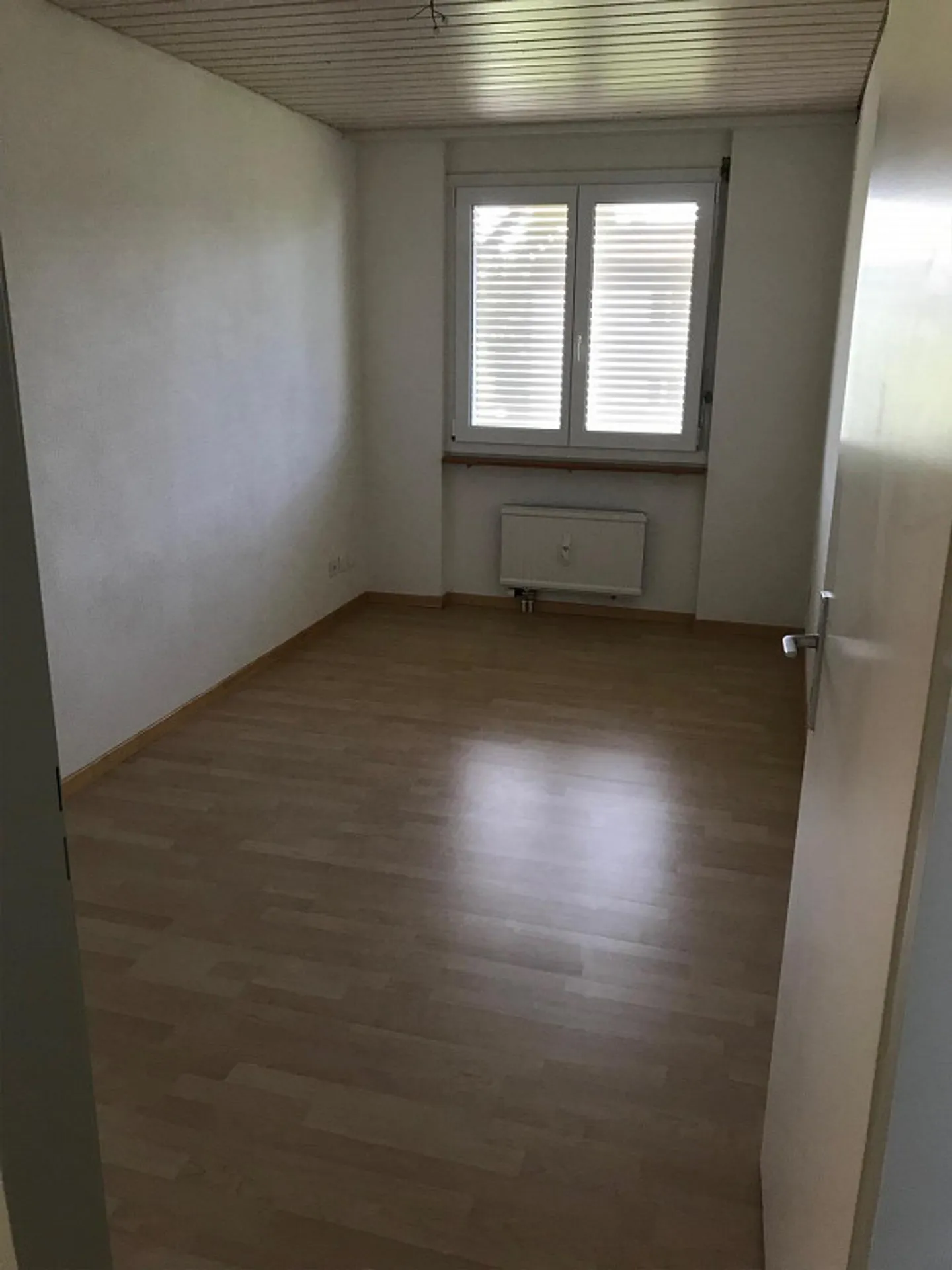 Appartement de 4,5 pièces avec vue sur le lac dans un emplacement ensoleillé au milieu de la nature - Photo 9 sur 13