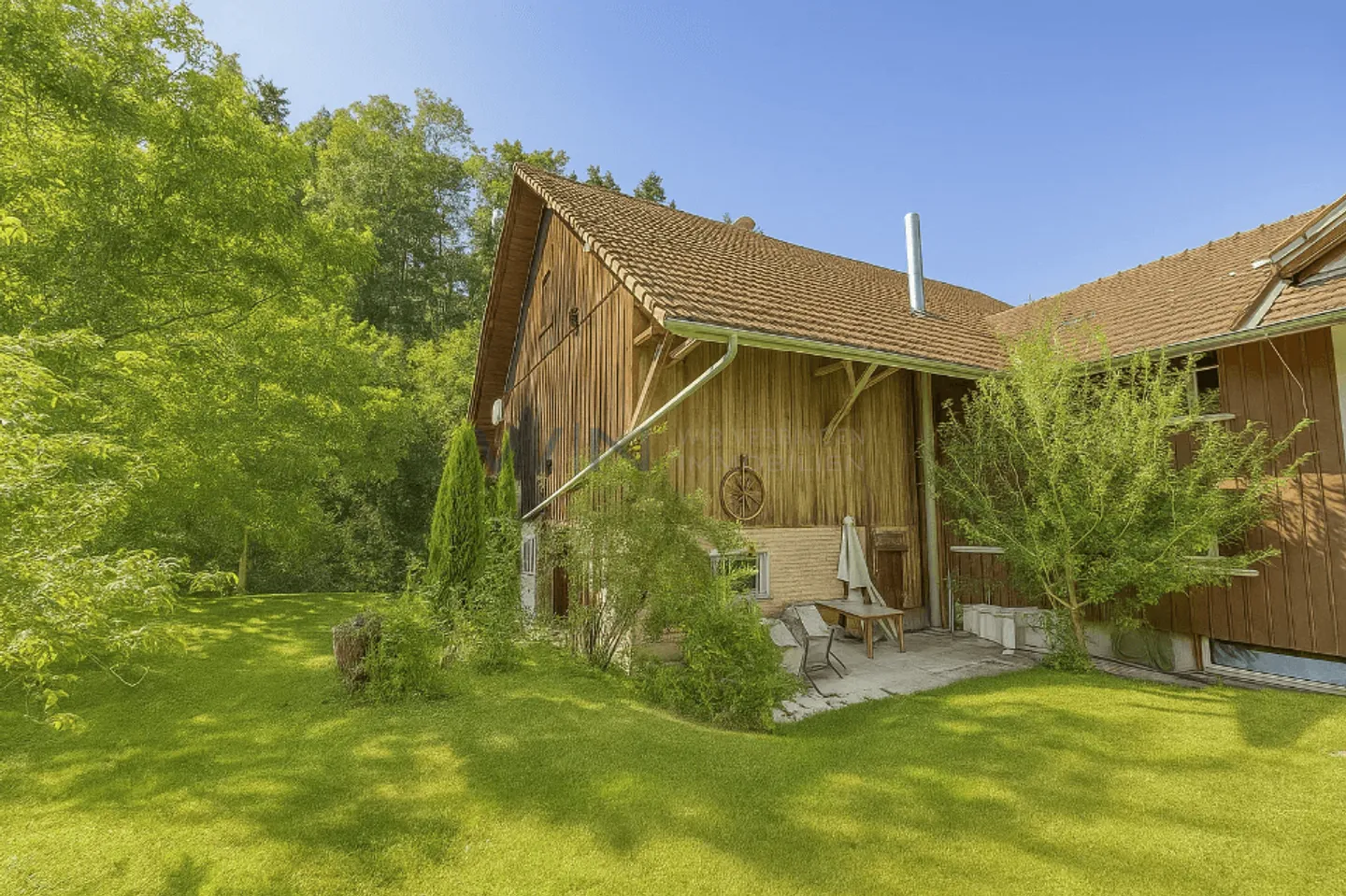 Charming Swiss Chalet Retreat - Photo 11 of 13