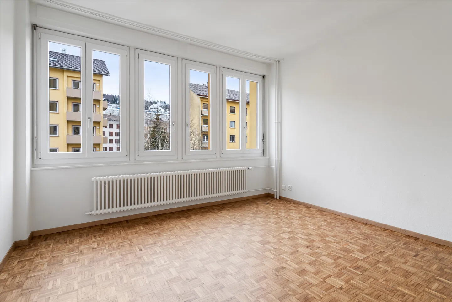 Bright Apartment in Peaceful Area - Photo 3 of 5