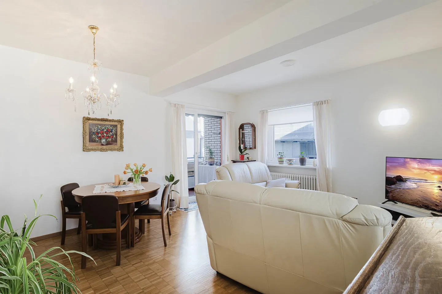 Cozy apartment in the city center - Photo 12 of 15
